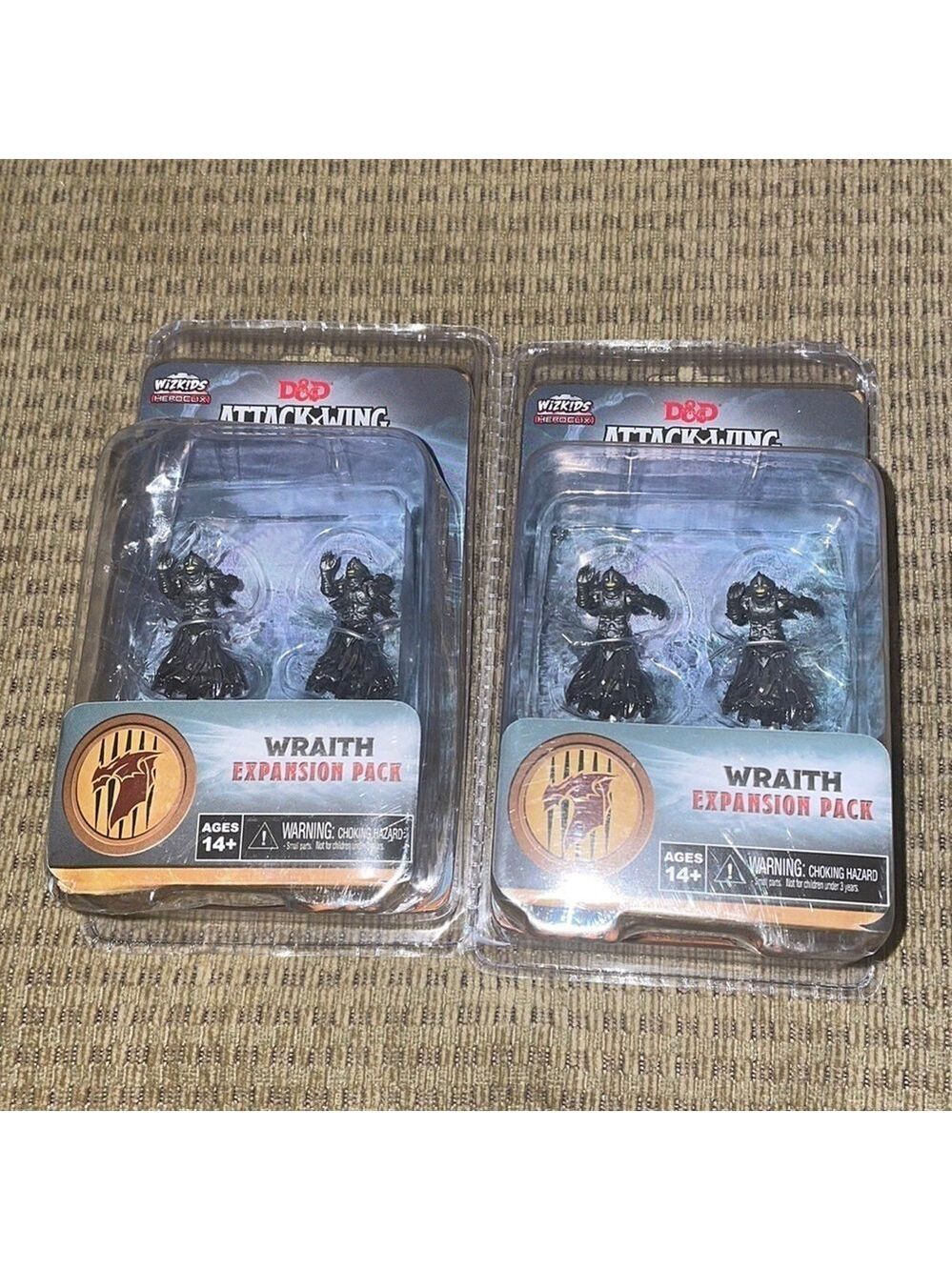 WizKids 332570 Dungeons & Dragons Attack Wing Wave 1 Wraith Bundle
